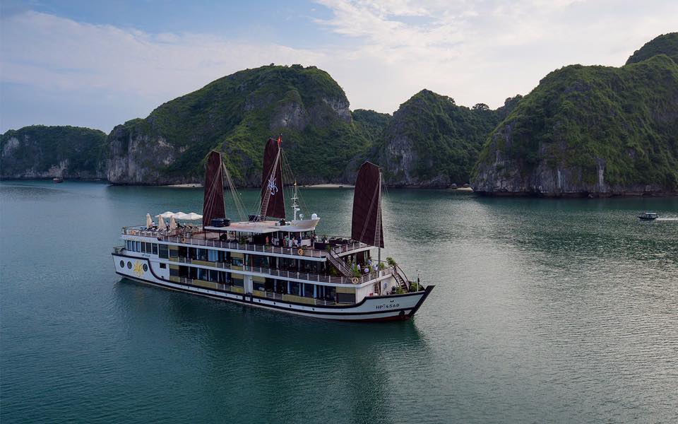 Hanoi – Ha Long Bay 4D3N Luxury Package | TOP RECOMMENDED