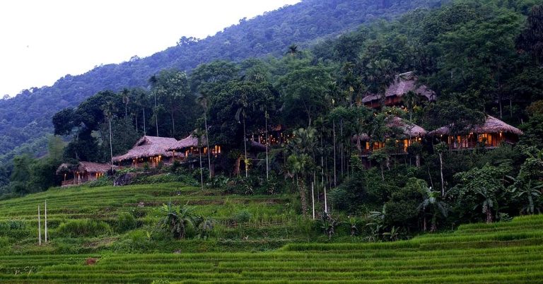 How far from Hanoi to Mai Chau ?