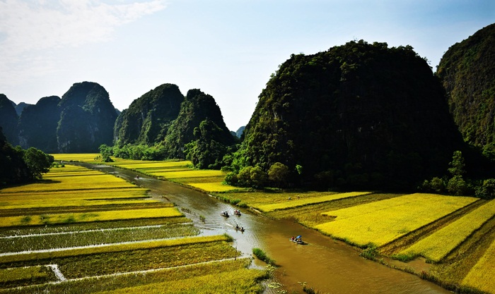 2 day Private car from Hanoi to Ninh Binh to Ha Long Bay